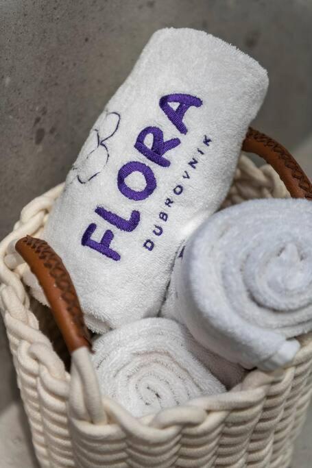 Flora-Heartbeat Old City Three Bedrooms Apartment ดูบรอฟนิก ภายนอก รูปภาพ