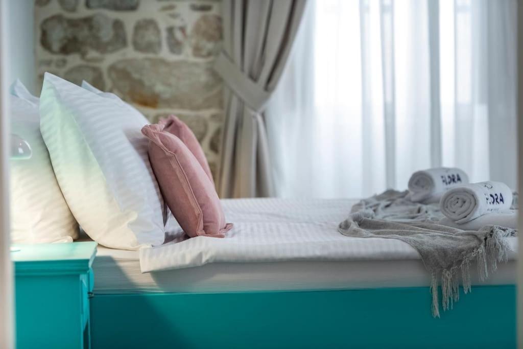 Flora-Heartbeat Old City Three Bedrooms Apartment ดูบรอฟนิก ภายนอก รูปภาพ