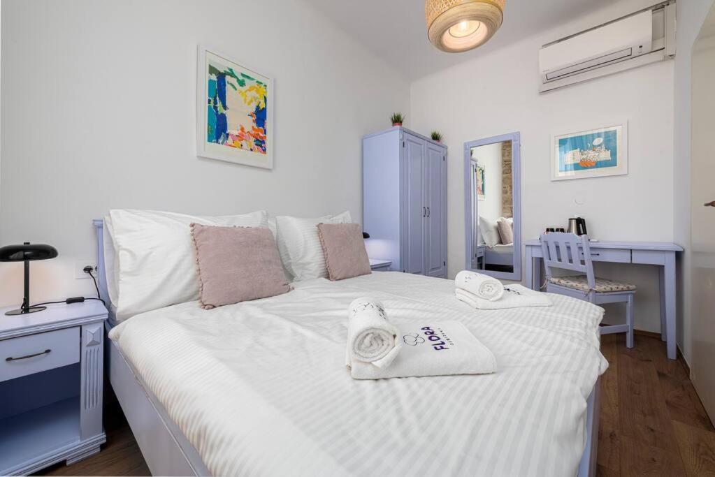 Flora-Heartbeat Old City Three Bedrooms Apartment ดูบรอฟนิก ภายนอก รูปภาพ