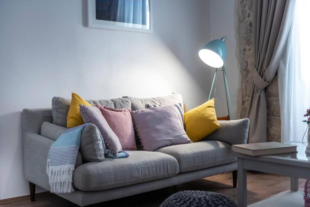 Flora-Heartbeat Old City Three Bedrooms Apartment ดูบรอฟนิก ภายนอก รูปภาพ